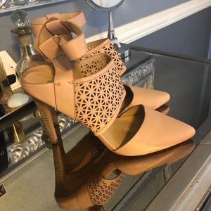 Joe Jeans Pointy Toe Heels